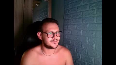 Snapshot of younromki chatting on September 17, 11:12 am A... online show from September 17, 11:12 am