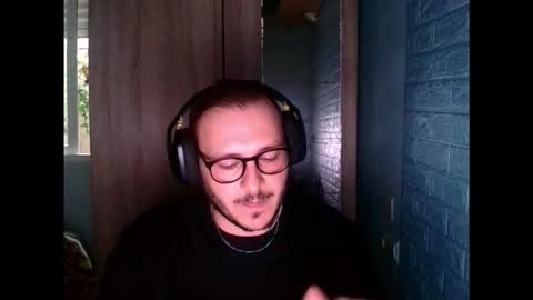 Snapshot of younromki chatting on February 4, 12:11 pm A... online show from February 4, 12:11 pm