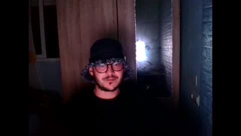 Snapshot of younromki chatting on February 9, 12:47 am A... online show from February 9, 12:47 am