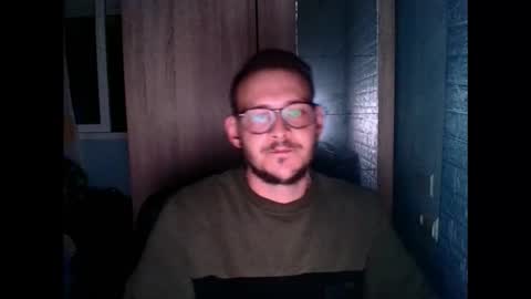 Snapshot of younromki chatting on February 15, 7:54 pm A... online show from February 15, 7:54 pm