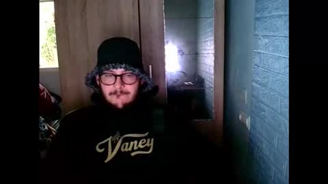 Snapshot of younromki chatting on March 14, 1:05 pm A... online show from March 14, 1:05 pm