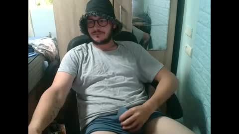 Snapshot of younromki chatting on June 22, 10:34 am A... online show from June 22, 10:34 am