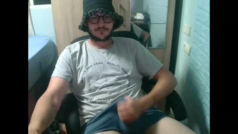 Snapshot of younromki chatting on June 22, 11:02 pm A... online show from June 22, 11:02 pm