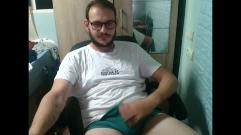 Snapshot of younromki chatting on June 30, 12:00 am A... online show from June 30, 12:00 am