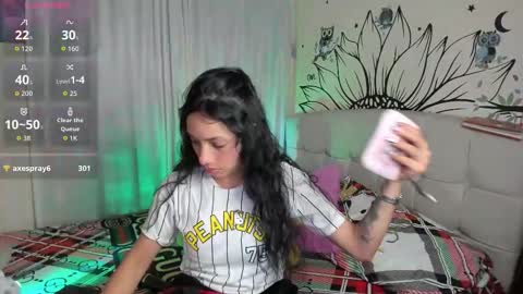 mia3 online show from October 23, 5:29 am