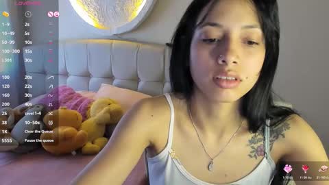 mia3 online show from February 12, 4:46 pm