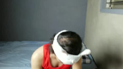 Snapshot of your_black_cat chatting on March 1, 3:58 pm your_black_cat online show from March 1, 3:58 pm