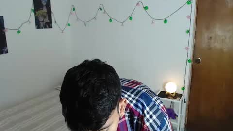 your boy online show from December 8, 12:29 am