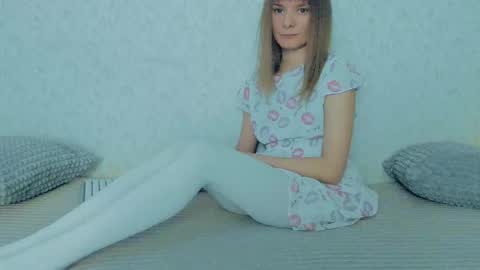 Lily online show from February 27, 5:02 am