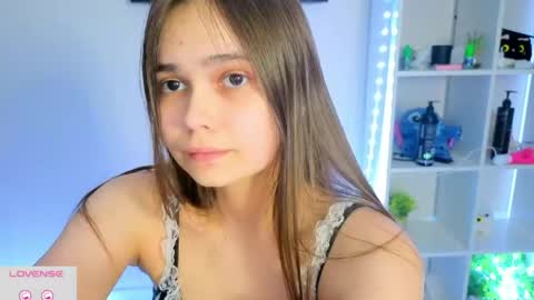 Julia Next stream  online show from June 1, 5:25 pm