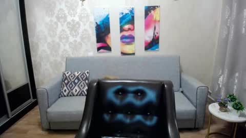 your_crush_12 online show from October 17, 6:38 am