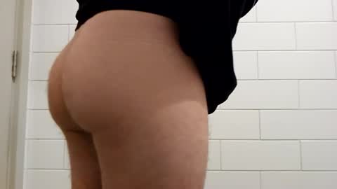 your cutie boy online show from January 26, 4:51 pm