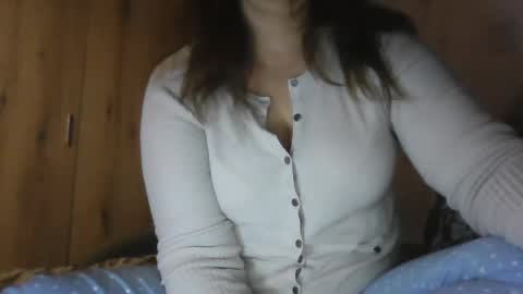 Snapshot of your_dream770 chatting on October 28, 7:27 pm your_dream770 online show from October 28, 7:27 pm