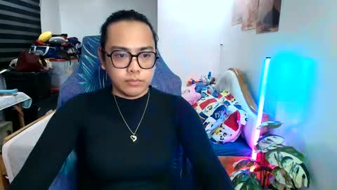 Snapshot of your_dreamgirlxxx69 chatting on June 9, 8:37 am your_dreamgirlxxx69 online show from June 9, 8:37 am