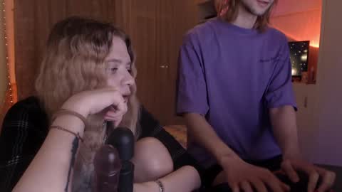 Your Horny Friends online show from February 2, 3:49 pm