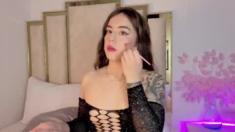 Isa online show from February 3, 2:53 am