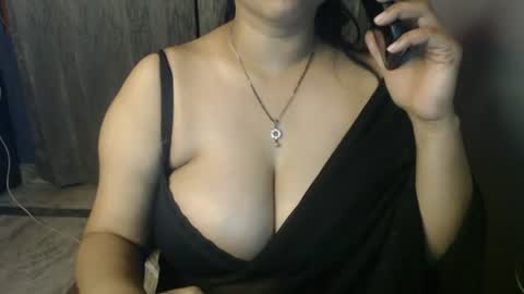 Snapshot of your_ishaa chatting on July 6, 6:43 pm Isha online show from July 6, 6:43 pm