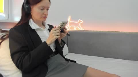 Your Librarian online show from February 20, 11:11 am