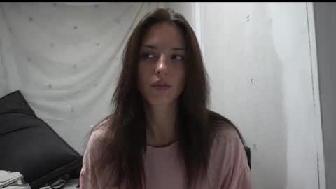 Snapshot of your_little_flexible_girl chatting on October 18, 6:41 pm Meri online show from October 18, 6:41 pm