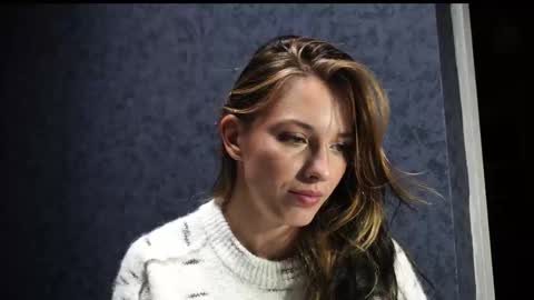 Snapshot of your_little_flexible_girl chatting on November 12, 8:41 pm Meri online show from November 12, 8:41 pm