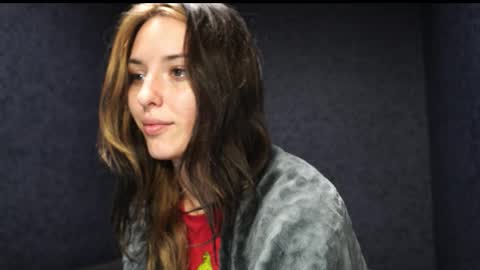 Snapshot of your_little_flexible_girl chatting on November 16, 8:36 pm Meri online show from November 16, 8:36 pm