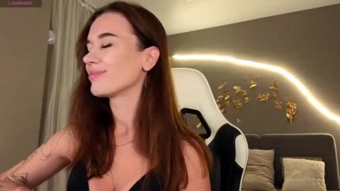 Jessica Loyd online show from November 27, 2:13 am