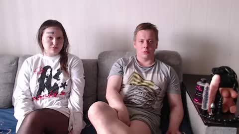 Snapshot of your_mistress_alice chatting on May 20, 10:10 am your_mistress_alice online show from May 20, 10:10 am