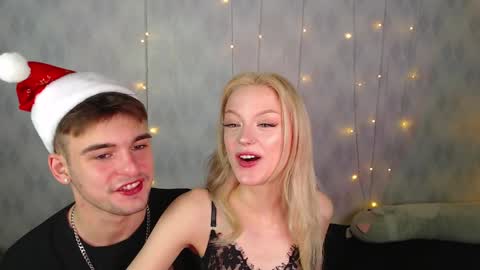 Snapshot of your_molly_mark chatting on December 26, 12:03 am your_molly_mark online show from December 26, 12:03 am