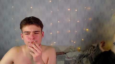 Snapshot of your_molly_mark chatting on January 10, 5:45 pm your_molly_mark online show from January 10, 5:45 pm