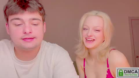 your_molly_mark online show from April 5, 2:20 am