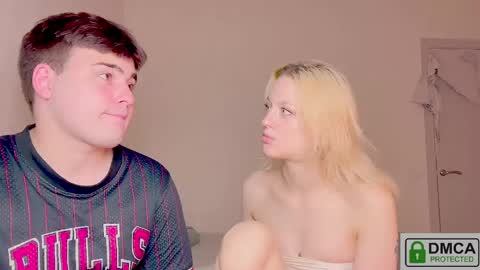 your_molly_mark online show from May 22, 1:50 pm