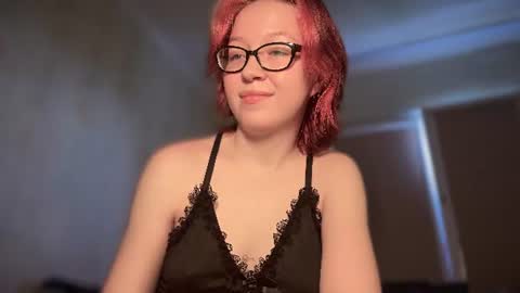 Mia online show from July 1, 6:48 am
