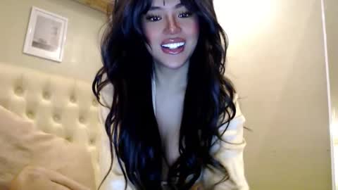 Snapshot of your_pov chatting on January 11, 7:24 am Lena online show from January 11, 7:24 am