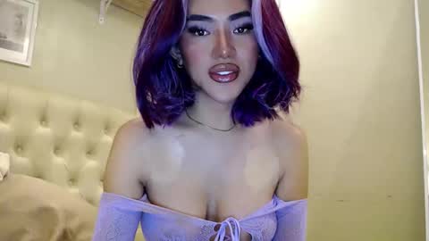 Lena online show from April 18, 10:30 am