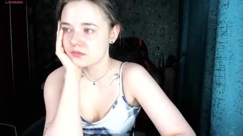 Snapshot of your_small_bunny chatting on November 24, 2:00 am Molly online show from November 24, 2:00 am