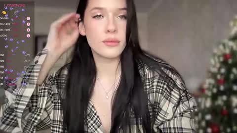 Snapshot of your_sweet_angel_ chatting on January 16, 1:25 pm Mia  online show from January 16, 1:25 pm