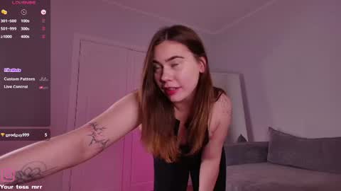 Snapshot of your_tess chatting on June 14, 6:10 pm Tessa online show from June 14, 6:10 pm