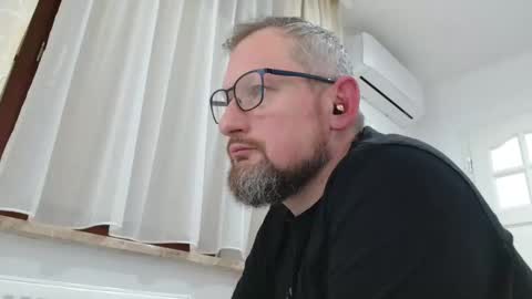 your_tipie online show from November 14, 8:51 pm