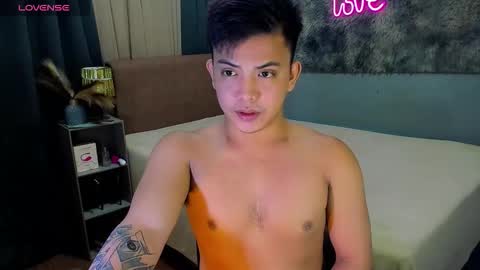 yourasian_bradley online show from January 19, 4:11 pm