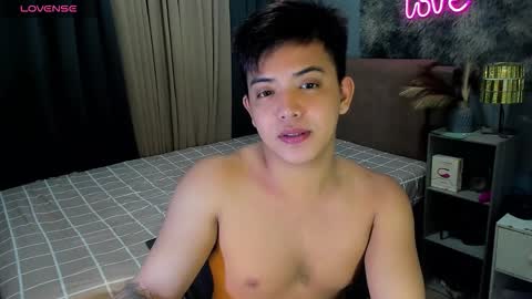 yourasian_bradley online show from February 4, 1:11 am