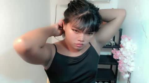 Snapshot of yourasian_kendal chatting on June 9, 12:11 am Kendal online show from June 9, 12:11 am