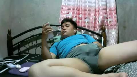 yourasian_lover29 online show from May 16, 2:38 pm