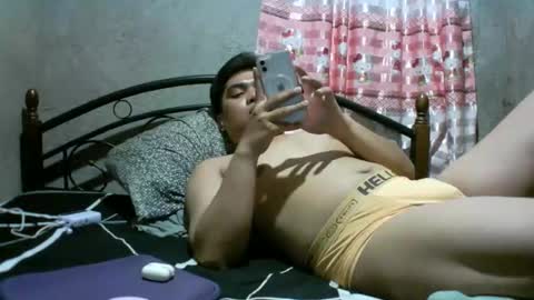 yourasian_lover29 online show from May 22, 3:17 pm