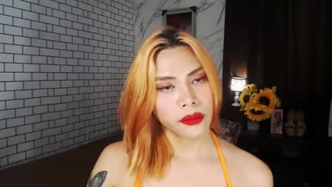 Snapshot of yourasianbigcock chatting on October 4, 1:25 am LEXI online show from October 4, 1:25 am