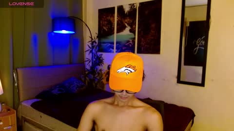 yourasiancarl online show from December 21, 12:23 pm