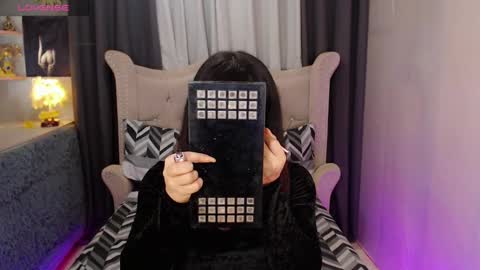 kim online show from February 27, 6:42 pm