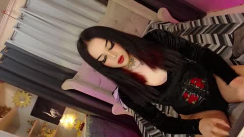 kim online show from March 4, 8:16 pm