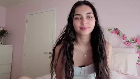 yourbella37 online show from June 28, 4:35 pm