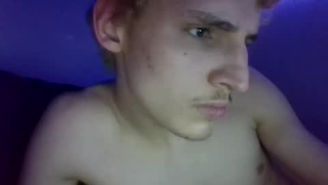 Snapshot of yourbitch1762 chatting on February 17, 3:25 am yourbitch1762 online show from February 17, 3:25 am