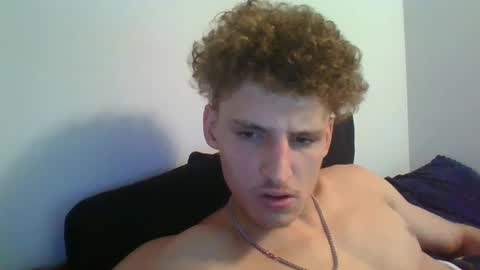 Snapshot of yourbitch1762 chatting on September 18, 3:03 pm yourbitch1762 online show from September 18, 3:03 pm